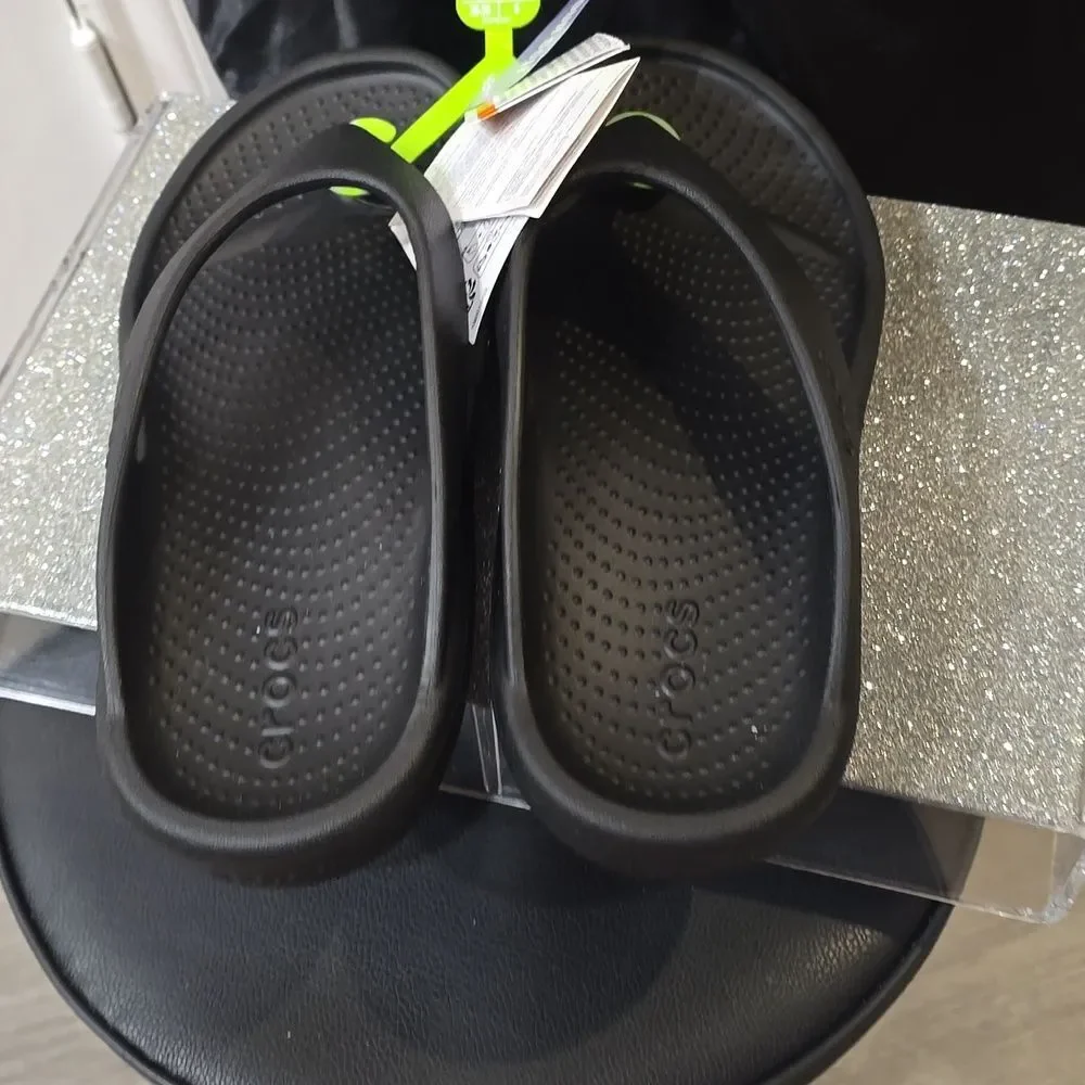 CROCS Mellow Recovery Flip-Flop Sandal-‎ Black